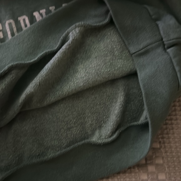 Hollister Sweatshirt - Picture 4 of 4